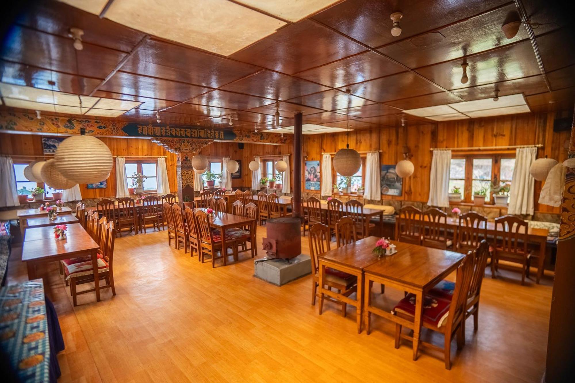 Lukla Himalaya Lodge Экстерьер фото